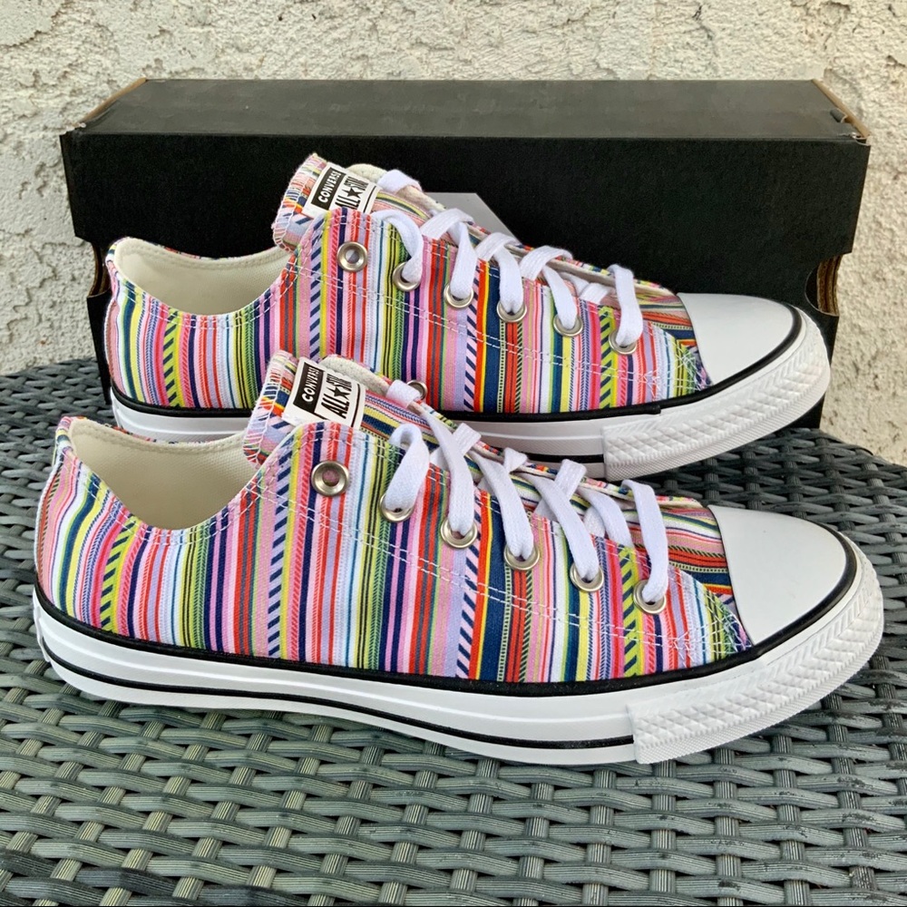Converse Chuck Taylor Summer Stripes Low Sneaker